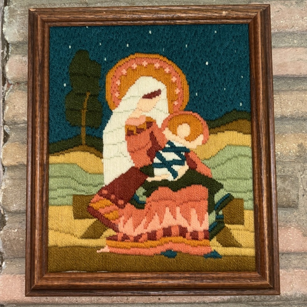 Vintage Bernat Holiday Theme Crewel "Blessed Child" design from 1979 Framed - Picture 2 of 11